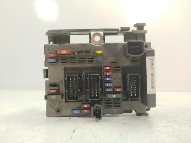 Skrzynka bezpieczników 9644038680 PEUGEOT