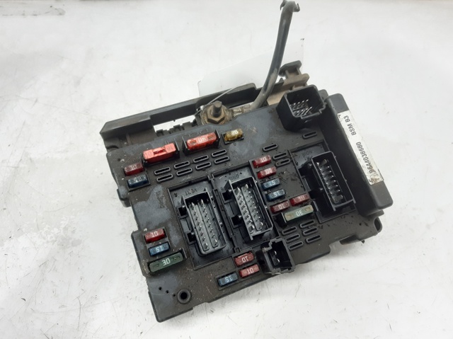 Skrzynka bezpieczników 9644038680 PEUGEOT