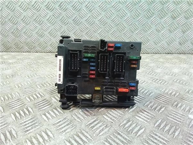 Skrzynka bezpieczników 9644038680 PEUGEOT