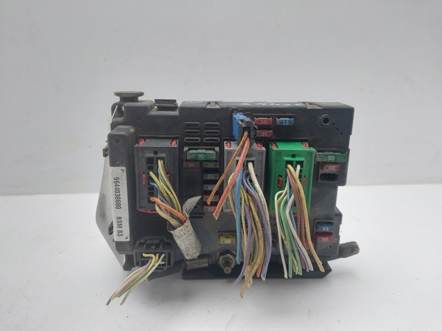 Skrzynka bezpieczników 9644038680 PEUGEOT