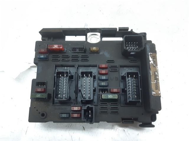 Skrzynka bezpieczników 9644038680 PEUGEOT