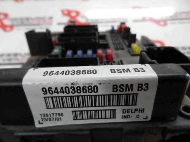 Skrzynka bezpieczników 9644038680 PEUGEOT