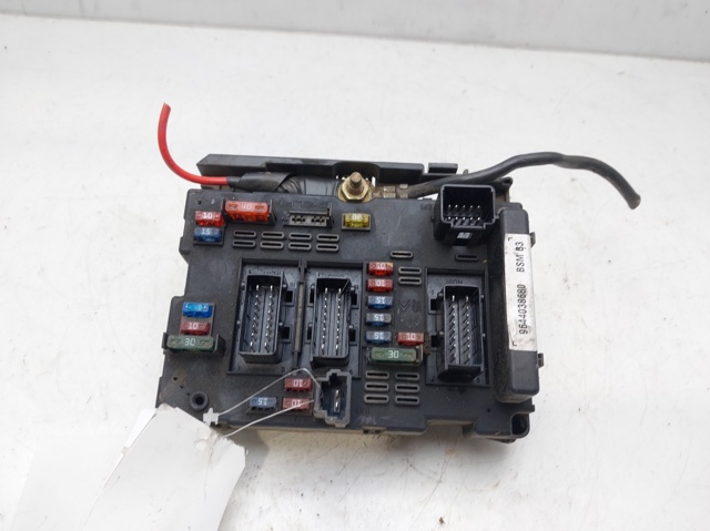 Skrzynka bezpieczników 9644038680 PEUGEOT