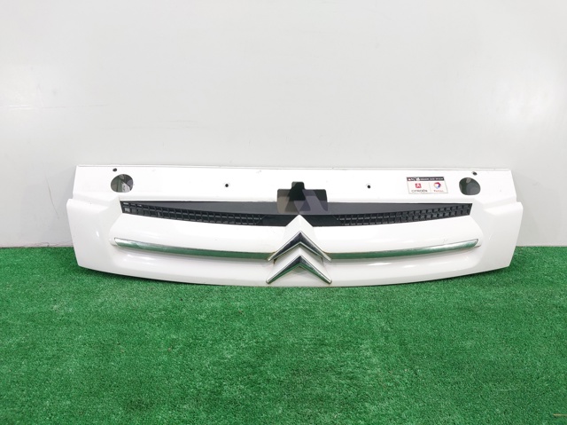 Atrapa chłodnicy 9644758177 PEUGEOT