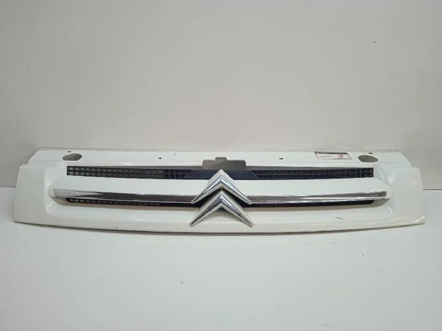 Atrapa chłodnicy 9644758177 PEUGEOT