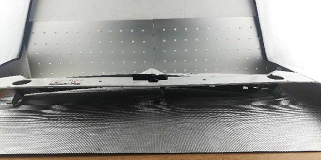 Atrapa chłodnicy 9644758177 PEUGEOT