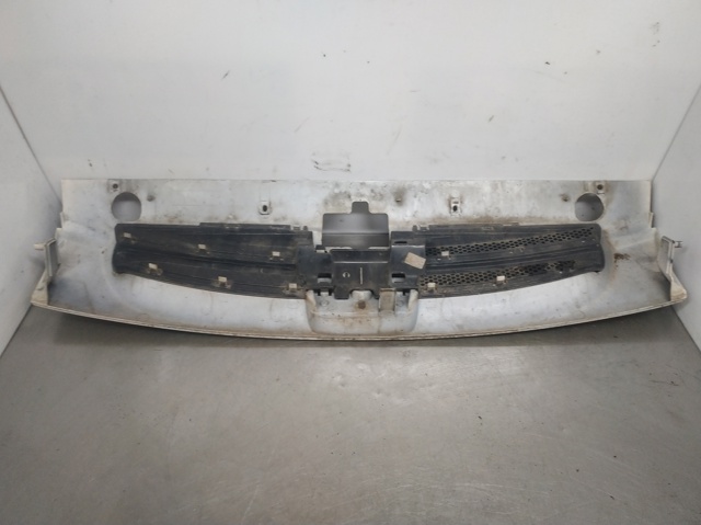 Atrapa chłodnicy 9644758777 PEUGEOT