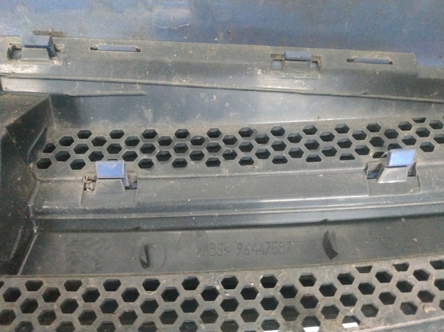 Atrapa chłodnicy 9644758777 PEUGEOT