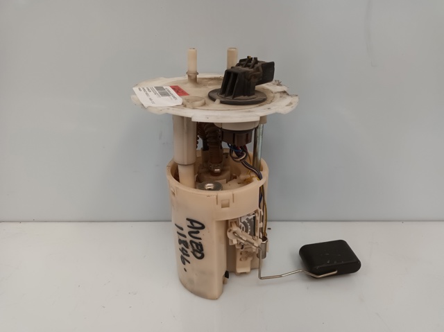 Moduł pompy paliwowej z czujnikiem poziomu paliwa 96447642 GM