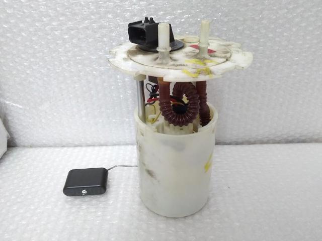 Moduł pompy paliwowej z czujnikiem poziomu paliwa 96447642 GM