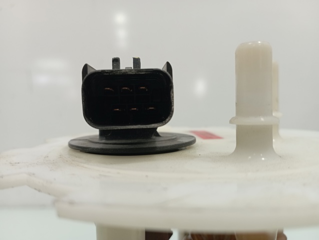 Moduł pompy paliwowej z czujnikiem poziomu paliwa 96447642 GM