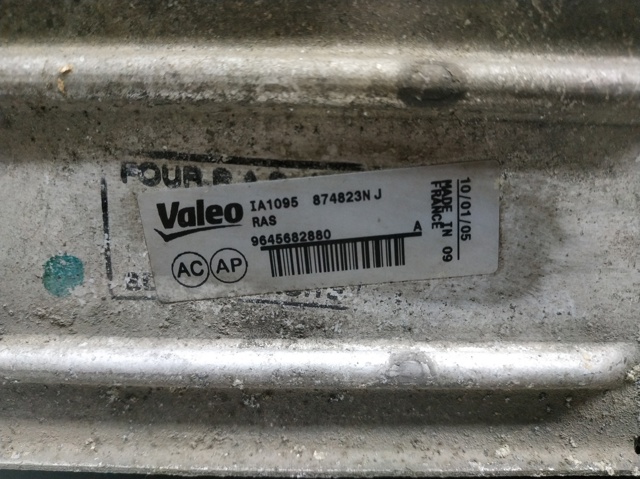 Chłodnica intercoolera 9645682880 PEUGEOT