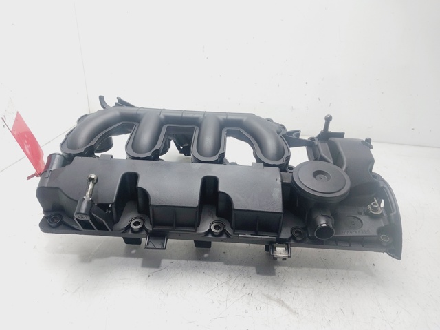 Pokrywa zaworowa 9645977980 PEUGEOT