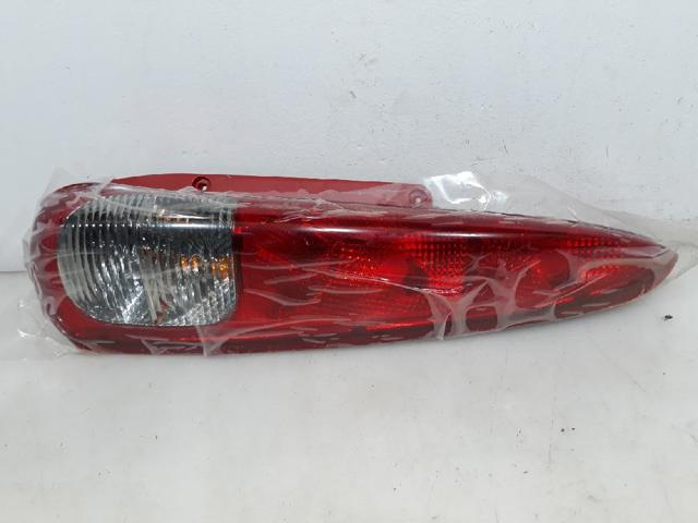 Lampa zespolona tylna prawa 96460014 GM
