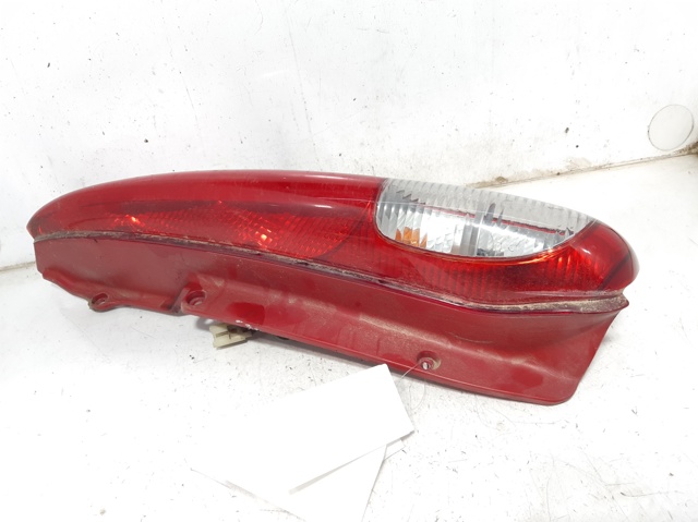Lampa zespolona tylna prawa 96460014 GM