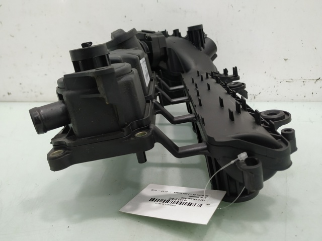 Pokrywa zaworowa 9646698680 PEUGEOT