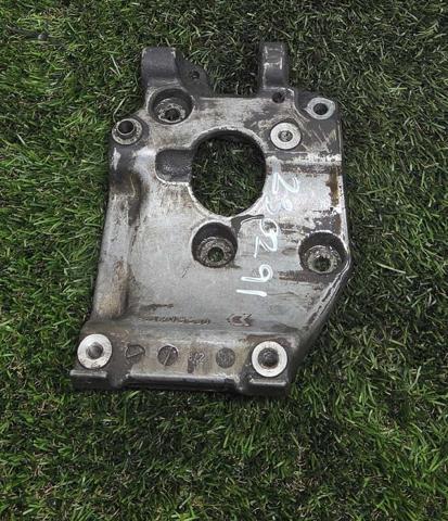 Wspornik alternatora 9646719580 PEUGEOT