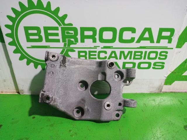 Wspornik alternatora 9646719580 PEUGEOT