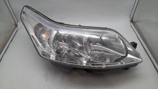 Reflektor prawy 9646893880 PEUGEOT