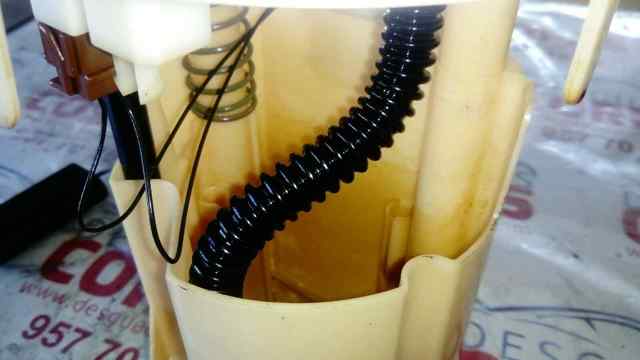 Moduł pompy paliwowej z czujnikiem poziomu paliwa 9647083480 PEUGEOT