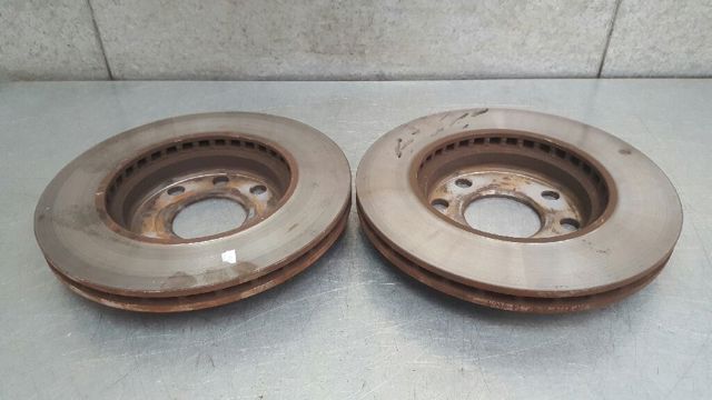 Tarcza hamulcowa przednia 96471274 GM