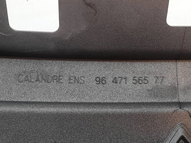 Atrapa chłodnicy 9647156577 PEUGEOT