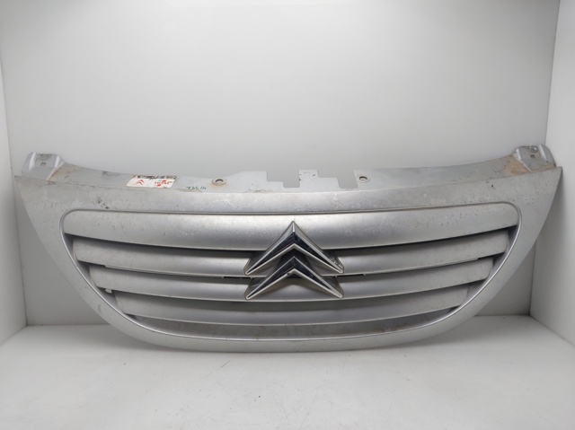 Atrapa chłodnicy 9647156577 PEUGEOT