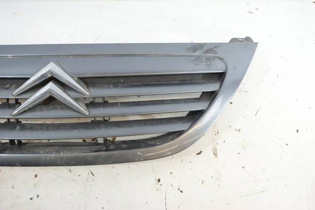 Atrapa chłodnicy 9647156577 PEUGEOT