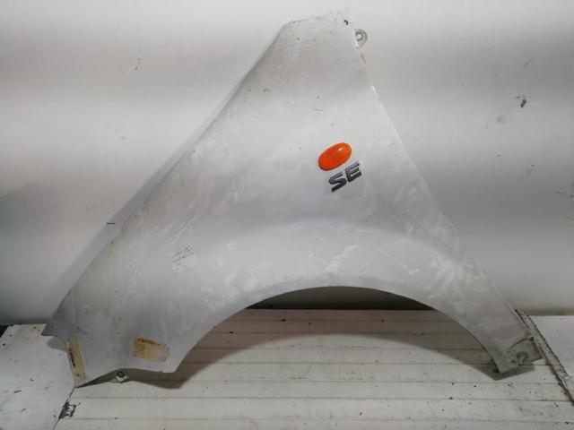 Błotnik przedni lewy 96476573 GM