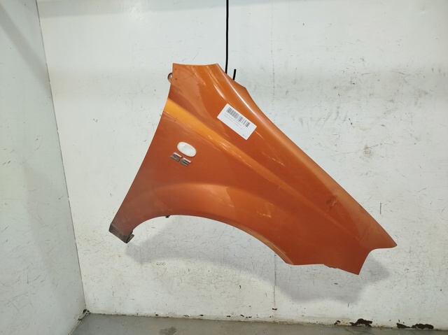Błotnik przedni prawy 96476680 GM