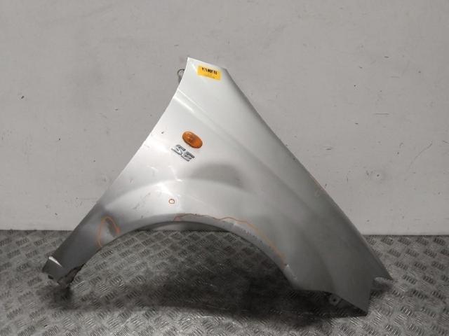 Błotnik przedni prawy 96476680 GM