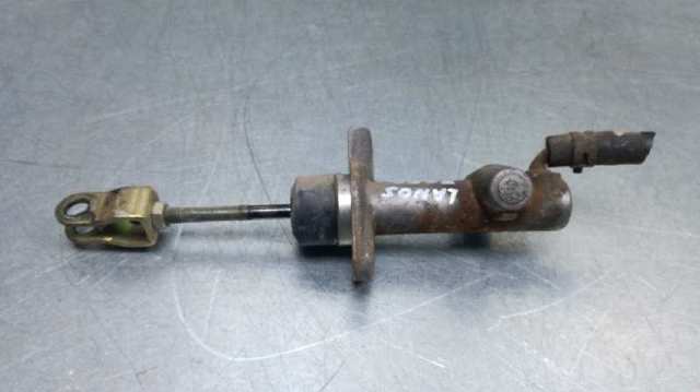 Cylinder sprzęgła główny 96481284 GM