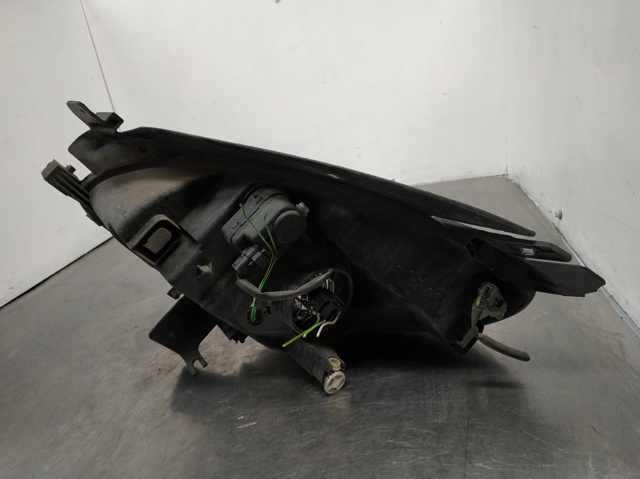 Reflektor prawy 9649557380 PEUGEOT