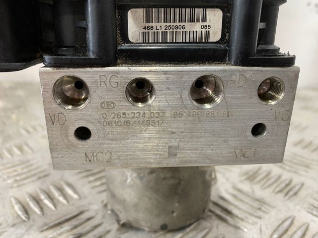 Sterownik ABS  hydrauliczny 9649988180 PEUGEOT