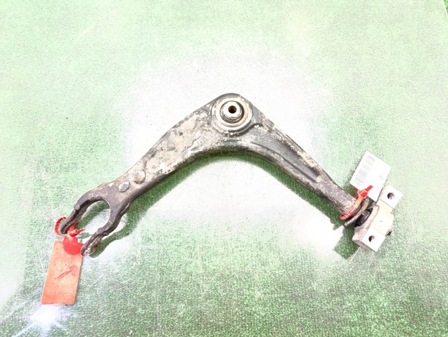 Wahacz zawieszenia przedniego dolny prawy 9650254880 PEUGEOT