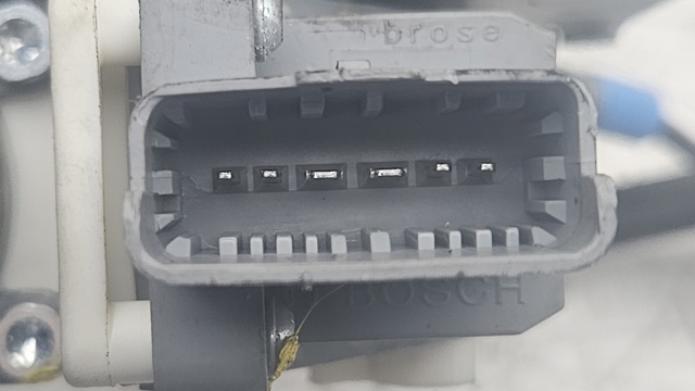 Mechanizm podnoszenia szyby drzwi przednich prawych 9650734880 PEUGEOT