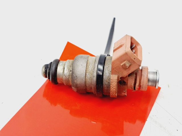 Wtryskiwacz paliwa 96518620 GM