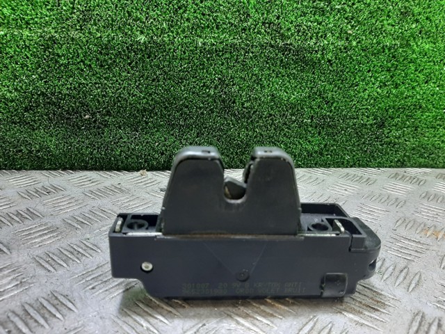 Zamek klapy bagażnika (3/5 drzwi tylnych) 9652301980 PEUGEOT