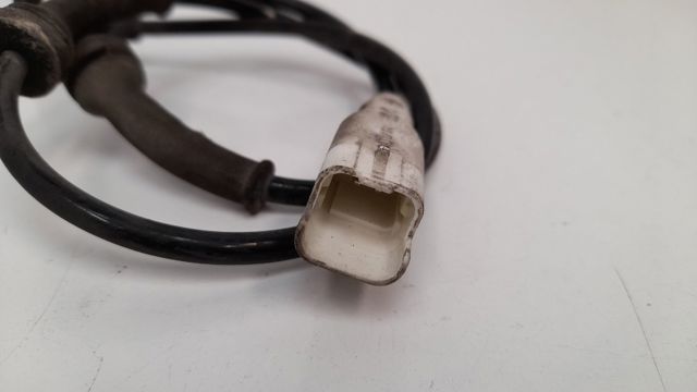 Czujnik ABS przedni 9652310580 PEUGEOT