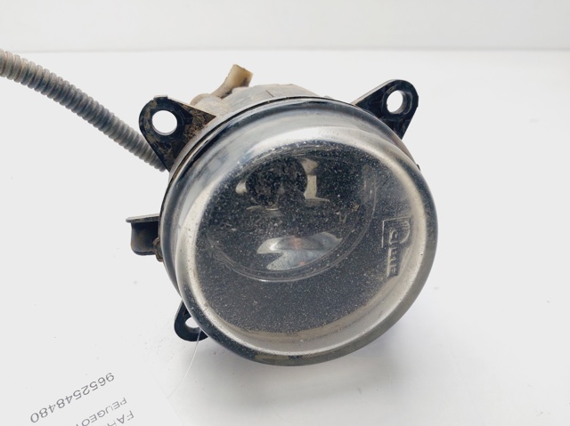 Lampa przeciwmgielna lewa/prawa 9652548480 PEUGEOT