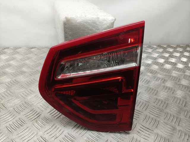Lampa zespolona tylna prawa wewnętrzna 9653547677 PEUGEOT