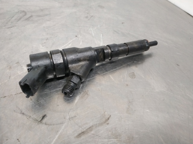 Wtryskiwacz paliwa 9653594280 PEUGEOT