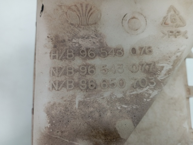 Zbiorniczek spryskiwacza szyb 96543076 GM