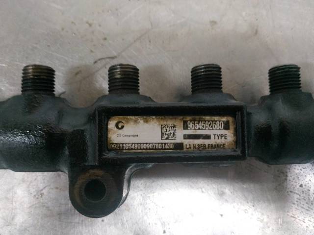 Czujnik ciśnienia paliwa 9654592680 PEUGEOT