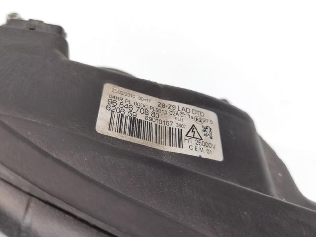 Reflektor prawy Peugeot 607 9D, 9U