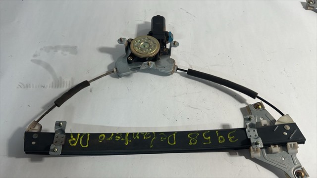 Mechanizm podnoszenia szyby drzwi przednich prawych 96548081 GM