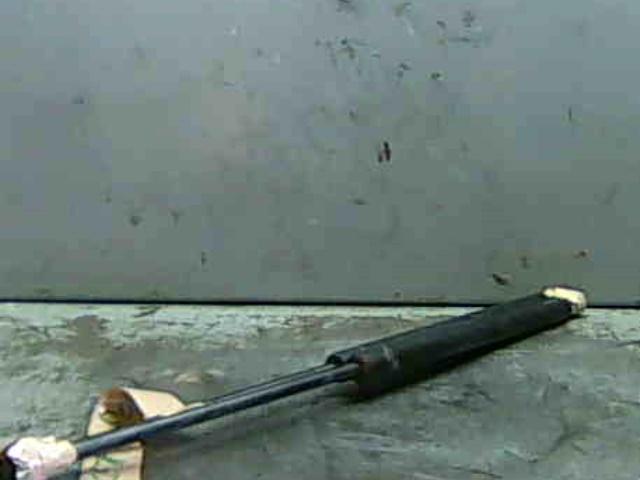 Amortyzator klapy bagażnika (3/5 drzwi-tylnych) 96548931 GM