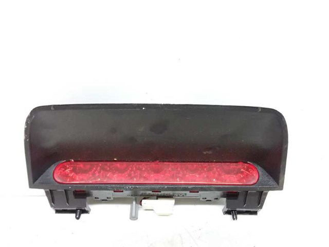 Lampa stop tylna dodatkowa 96551214 GM