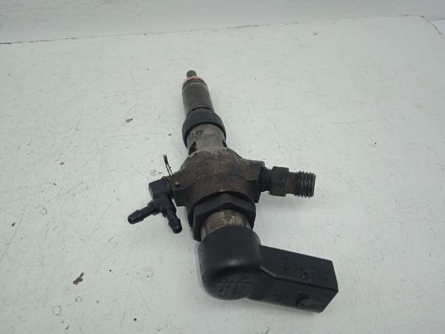 Wtryskiwacz paliwa 9655304880 PEUGEOT