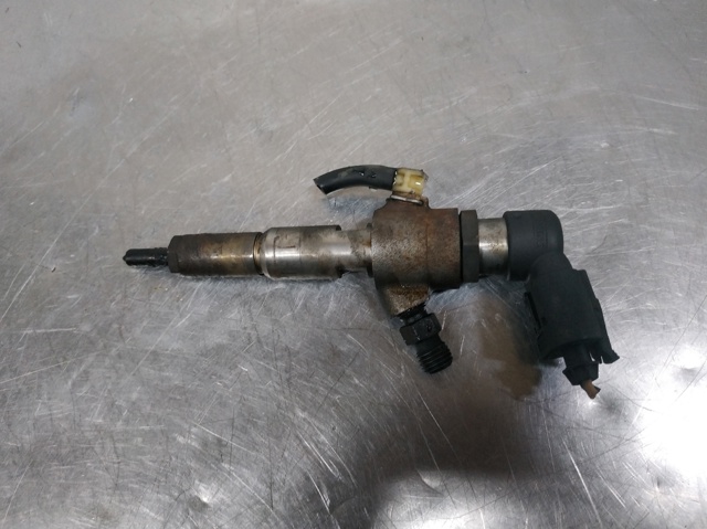 Wtryskiwacz paliwa 9655304880 PEUGEOT